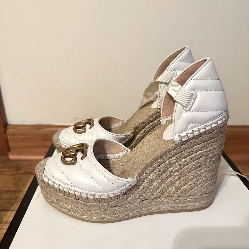 GUCCI LEATHER PLATFORM WHITE GG MONOGRAM ESPADRILLE WEDGE  36 fits 36-36.5